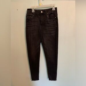 No boundaries high waisted jeans. Size 9.